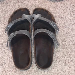 Sliver Birkenstock’s
